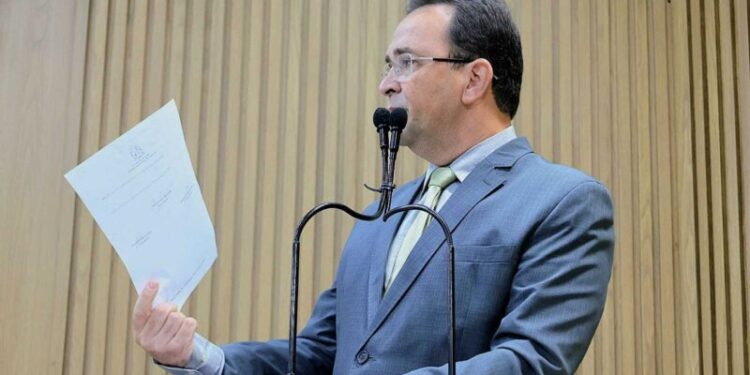 Fábio Meireles cobra da SMTT balancete quadrimestral das multas de trânsito