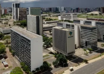 CGU abre 40 processos sobre descontos ilegais em pensões do INSS