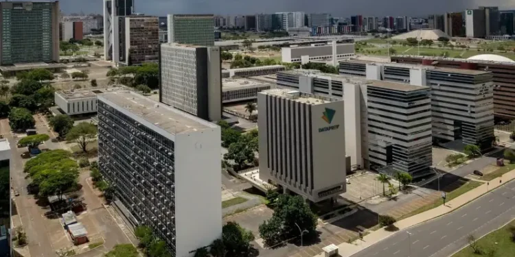 CGU abre 40 processos sobre descontos ilegais em pensões do INSS
