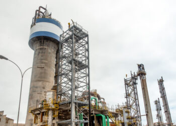 Retomada da Fafen em Sergipe avança com assinatura de contrato com novo operador