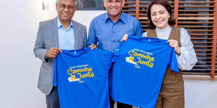 Alex Melo convida prefeita Emília Corrêa para participar da ‘Caminhada do Amor’