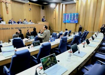 Vereadores de Aracaju discutem PEC da Blindagem, programas de saúde e serviços sociais