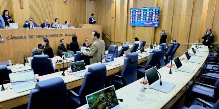 Vereadores de Aracaju discutem PEC da Blindagem, programas de saúde e serviços sociais