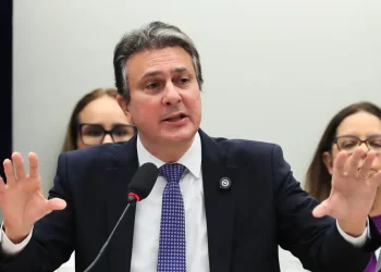 População deve cobrar Câmara sobre PEC da Blindagem, diz ministro