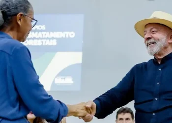 “Estamos preservando o que eles não preservaram”, diz Lula na Amazônia