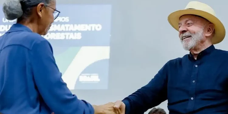 “Estamos preservando o que eles não preservaram”, diz Lula na Amazônia