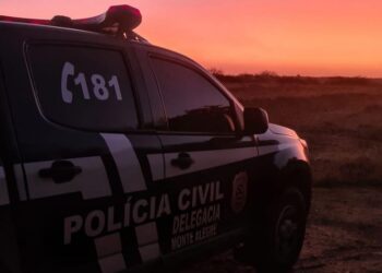 Polícia Civil de SE cumpre mandado de busca e apreensão em Penedo (AL) e apreende armas e coletes de uso restrito