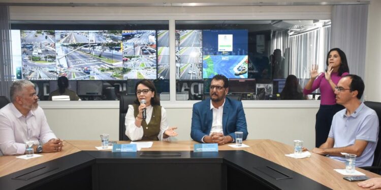 Prefeita Emília Corrêa anuncia avanços no transporte coletivo entre Aracaju e Barra dos Coqueiros