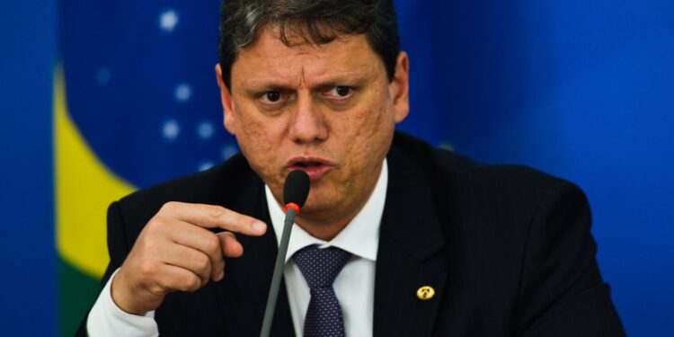 ‘Sou candidato à reeleição em SP’, diz Tarcísio após reunião com Bolsonaro