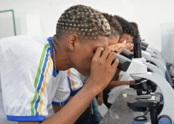 Sergipe ultrapassa média nacional e avança nas matrículas no ensino médio integral