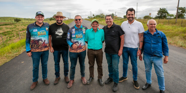 Obras da Rota do Leite e da Rodovia SE-135 em Porto da Folha avançam