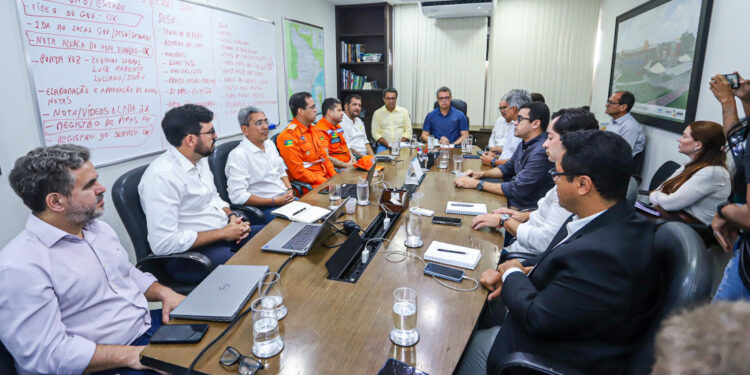 Fábio Mitidieri coordena reunião Comitê de Crises e anuncia ações para reforçar segurança hídrica em Sergipe
