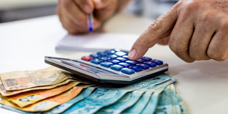 Arrecadação de impostos estaduais cresceu quase 10% em 2025