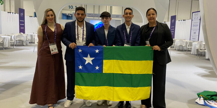 Estudantes sergipanos levam inovação científica a evento nos Emirados Árabes