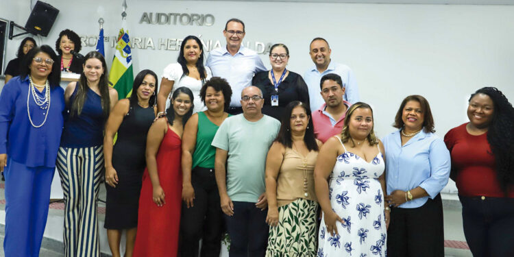 Novos membros do Conselho de Alimentação Escolar são empossados em Sergipe