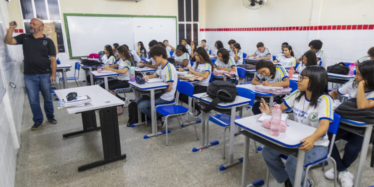 Sergipe diminui distorção idade-série nos ensinos Fundamental e Médio