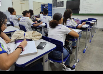 Governo do Estado assegura equiparação funcional e adicional de deslocamento a educadores da rede técnica de ensino