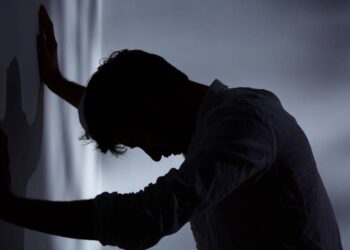 Mais de 1 bilhão de pessoas no mundo vivem com transtornos mentais, revela OMS