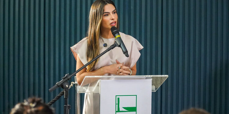 Yandra Moura destaca promulgação da PEC 66/2023 como avanço para estados e municípios