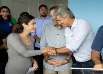 Yandra Moura entrega maquinário agrícola em Nossa Senhora do Socorro e anuncia investimentos