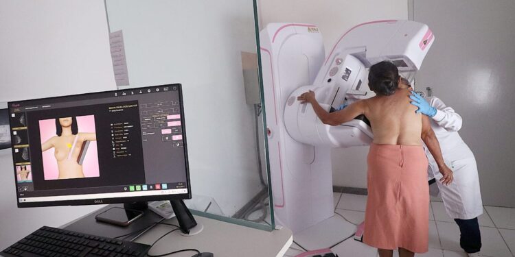 Centro de Atenção Integral à Saúde da Mulher amplia oferta de mamografia em 25% durante o mês de outubro