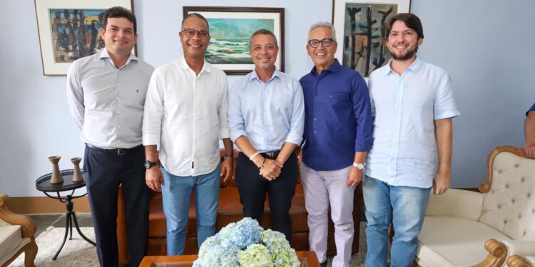Paulo Júnior reforça importância cultural e indenitária do Fasc em lançamento da programação