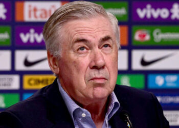 Vanderson é cortado e lateral do Botafogo é convocado por Ancelotti