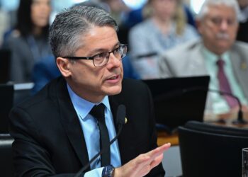Alessandro defende justiça tributária e equilíbrio econômico durante debate com ministro Haddad no Senado