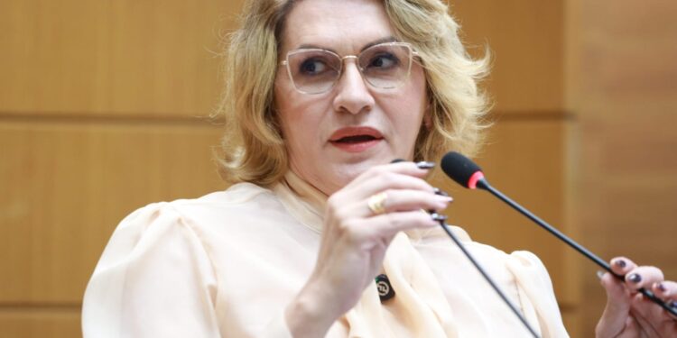 Linda Brasil denuncia crime de intolerância religiosa contra terreiro de candomblé