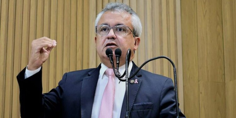 Elber Batalha denuncia multas abusivas da SMTT contra motoristas de aplicativo em Aracaju