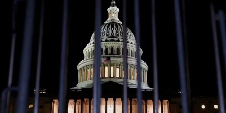 ‘Shutdown’: Governo dos EUA é paralisado após Congresso não aprovar orçamento