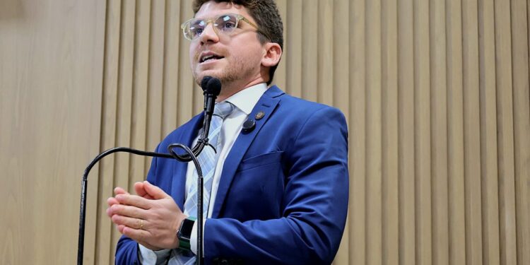 Após ataque a terreiro na Zona Sul, Breno Garibalde cobra respeito às religiões de matriz africana