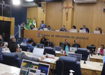 CMA aprova projeto de lei que trata sobre GPS no transporte escolar, homenagens e cria datas comemorativas