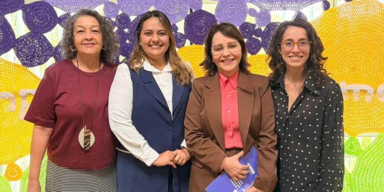 Em Brasília, prefeita Emília Corrêa participa de reunião no Ministério das Mulheres para fortalecer políticas públicas de proteção