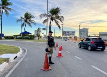 SMTT realiza bloqueios temporários na Orla de Atalaia neste sábado, 18, para a 11ª Corrida Outubro Rosa de Sergipe