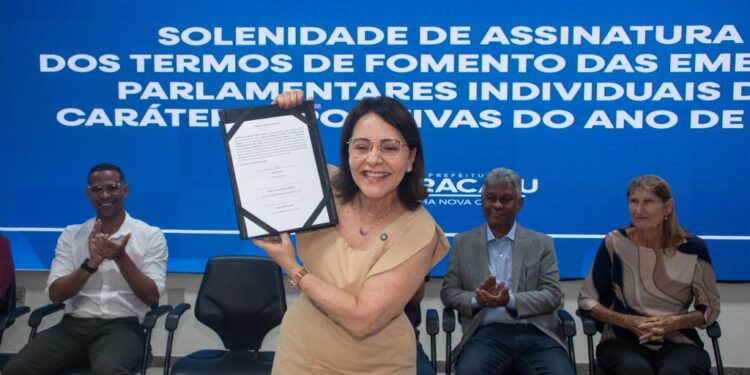 Prefeita Emília libera R$ 1,4 milhão em emendas parlamentares para instituições sociais