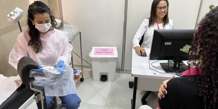 Outubro Rosa: SMS amplia acesso a exames e ações de prevenção ao câncer de mama e colo do útero