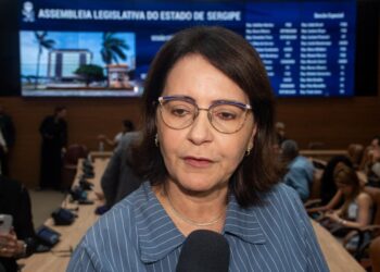 Prefeita Emília Corrêa defende permanência de bairros da Zona de Expansão em Aracaju durante sessão especial na Alese
