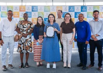 Prefeita Emília Corrêa assina ordem de serviço para construção da primeira Residência Inclusiva de Aracaju