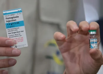 Brasil recebe 2,5 mil unidades de fomepizol, antídoto contra metanol