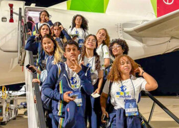 Alunos intercambistas do programa Sergipe no Mundo retornam da Espanha