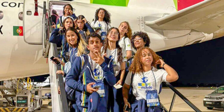Alunos intercambistas do programa Sergipe no Mundo retornam da Espanha