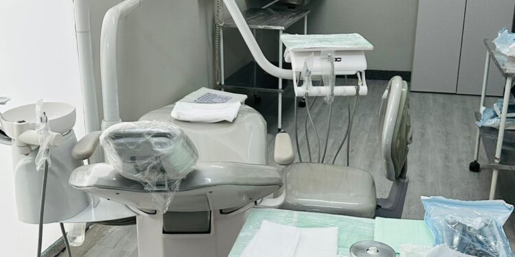 Hospital Fernando Franco amplia assistência com novo serviço odontológico de urgência