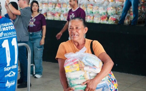 Prefeitura de Itabaiana distribui quase 6 mil cestas básicas e 10 mil kg de peixe