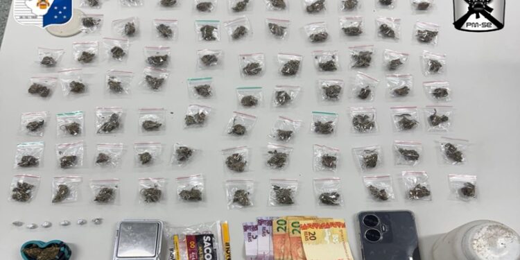 Polícia Militar prende suspeito de tráfico na Zona Norte de Aracaju