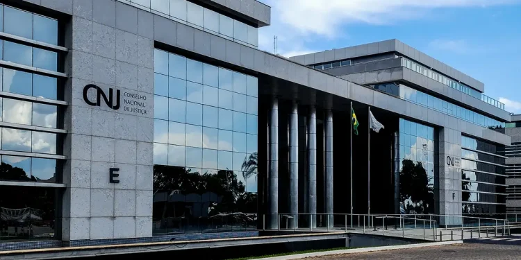 CNJ e CNMP aprovam novos penduricalhos para juízes e membros do MP