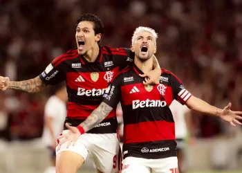 Fla estreia na Copa do Brasil com triunfo de 2 a 1 sobre o Vitória