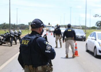 PRF inicia Operação Semana Santa com reforço na fiscalização nas rodovias de Sergipe
