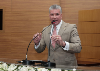 Cristiano Cavalcante enfatiza investimentos estruturantes e defende apuração de ocorrência no sistema de água