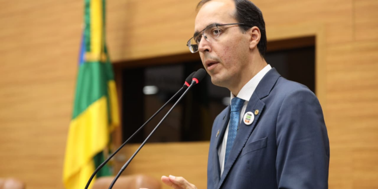 Georgeo Passos cobra solução para falhas em obra recém-inaugurada e reforça incentivo fiscal